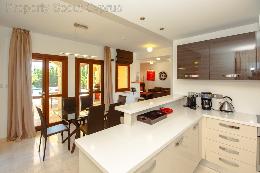  Detached Villa in Kouklia - Aphrodite Hills - Paphos For Sale - Ref. WW11393